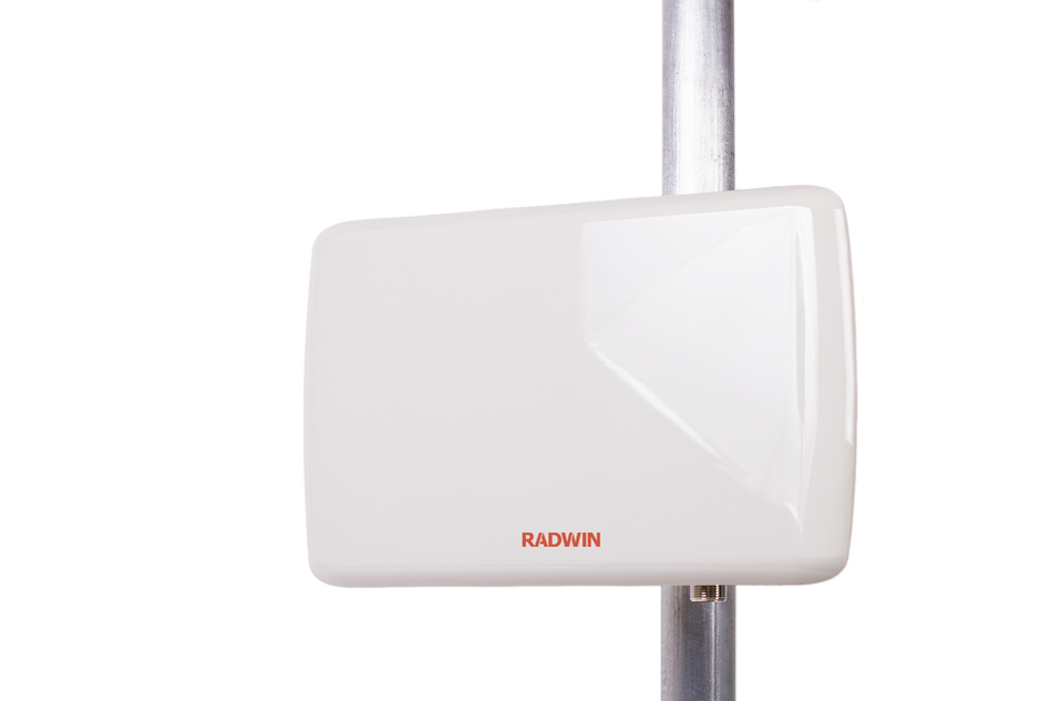 RADWIN  JET-AIR with 20 dBi Integrated Antenna, supporting 5GHz 256QAM up to 500Mbps net aggregate throughput, factory default 5.4GHz Universal